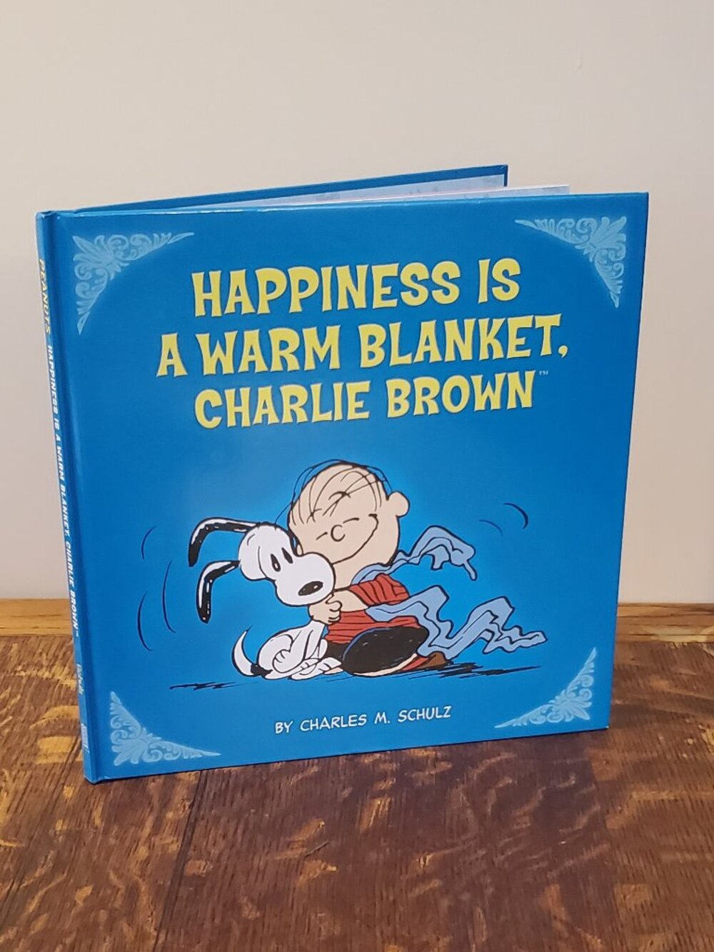 Peanuts "Happiness is a Warm Blanket" Hardback Charlie Brown book Charles Schulz
